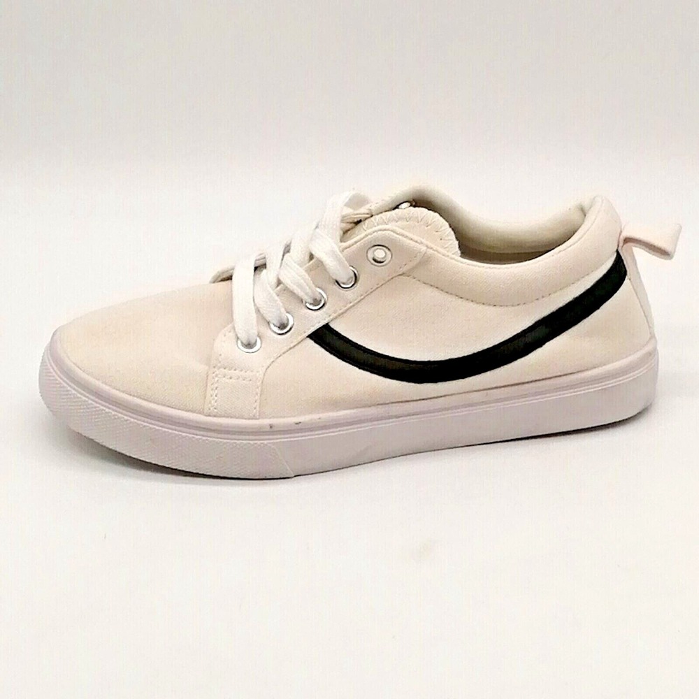 Rue 21 Shoes Womens Sneaker White Front Flat Heel Cushioned Round Toe 6